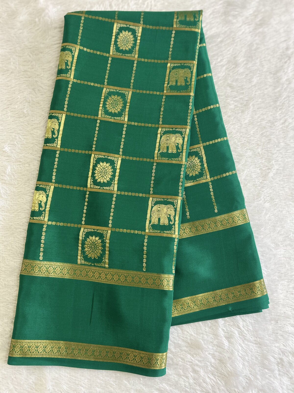 Sneha's Whisper — Leaf Green Pure Crepe Silk Saree