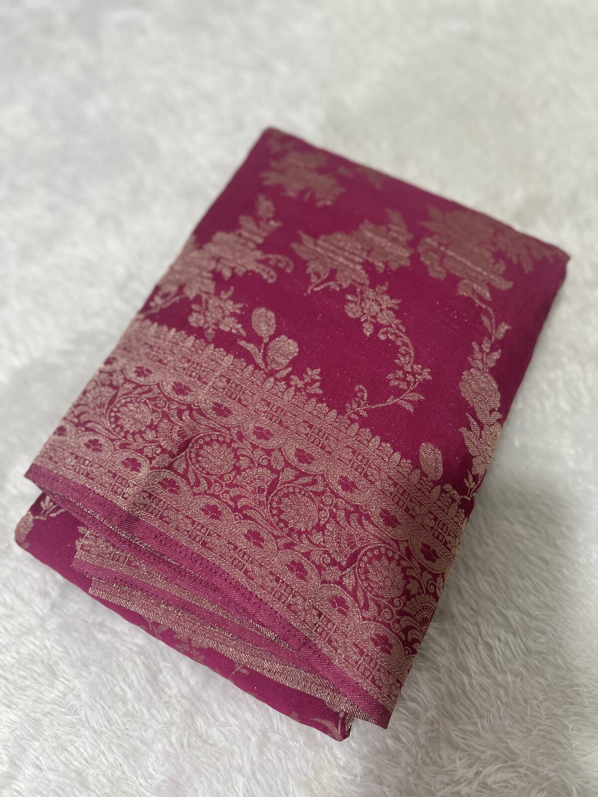 Suman Splendour — Dark Pink Banarasi Georgette Saree — photo 1